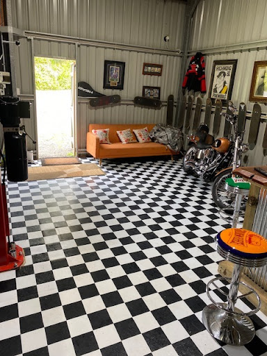 Mr J's Garage - Thumbnail