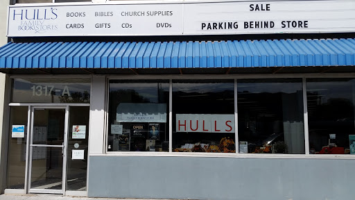 Hull's Family Bookstore Logo