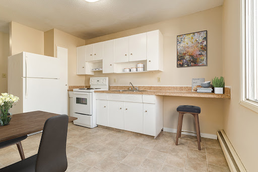 Avenue Living - Camrose Office Gallery - Canada