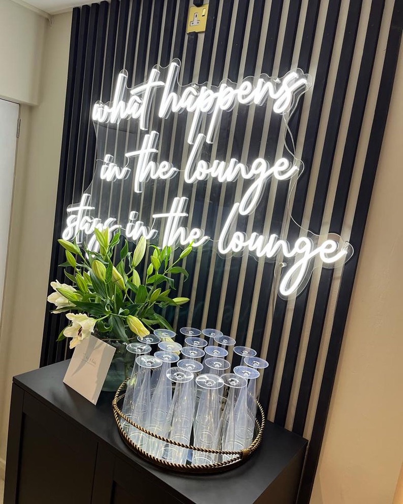 The Cosmetic Lounge - Makeup Artists - photo 1