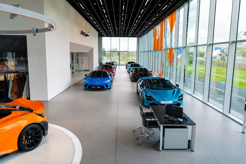 McLaren Leeds photo 2