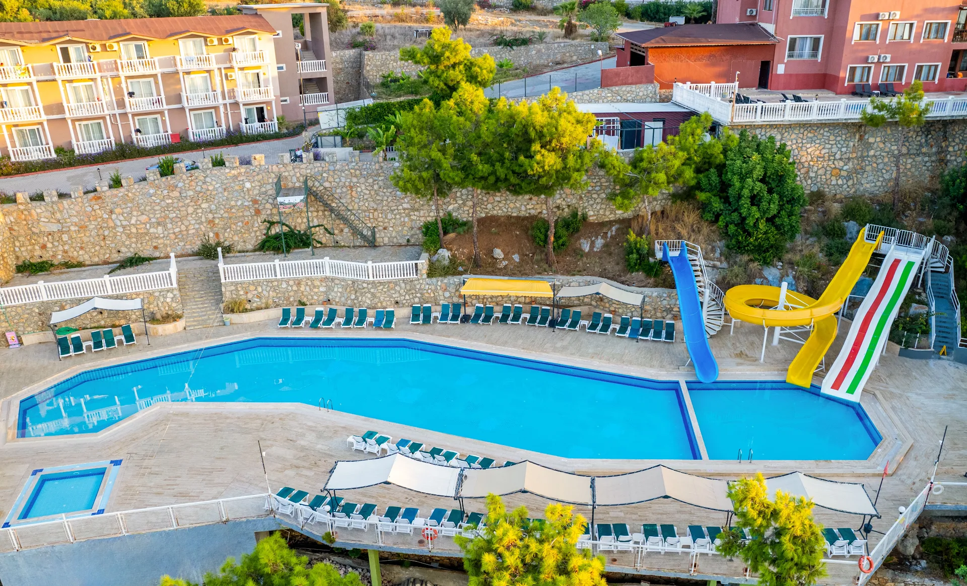 Senza Garden Holiday Club