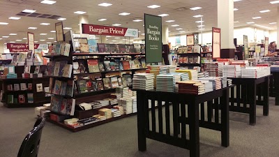 Photos of Barnes & Noble Booksellers Palm Desert