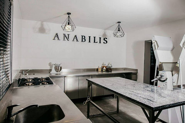 Anabilis