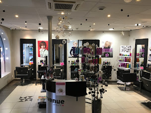 Photo n°2 de Salon vincent.M à Nivolas-Vermelle (Salon de coiffure)