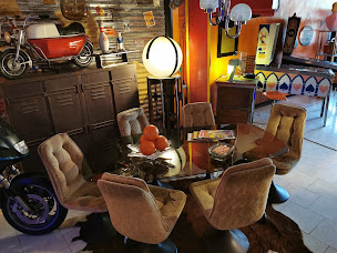 Photo n°4 de Au Fond De La Cour à Saint-Junien (Magasin de meubles d'occasion)