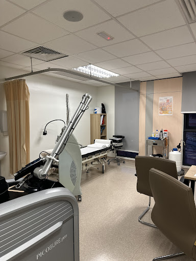 Dr JW Kwan Consultant Dermatologist (KPJ Damansara Specialist Hospital 2) Doktor Pakar Kulit 皮肤专科医生 Skin Specialist ( PJ KL）