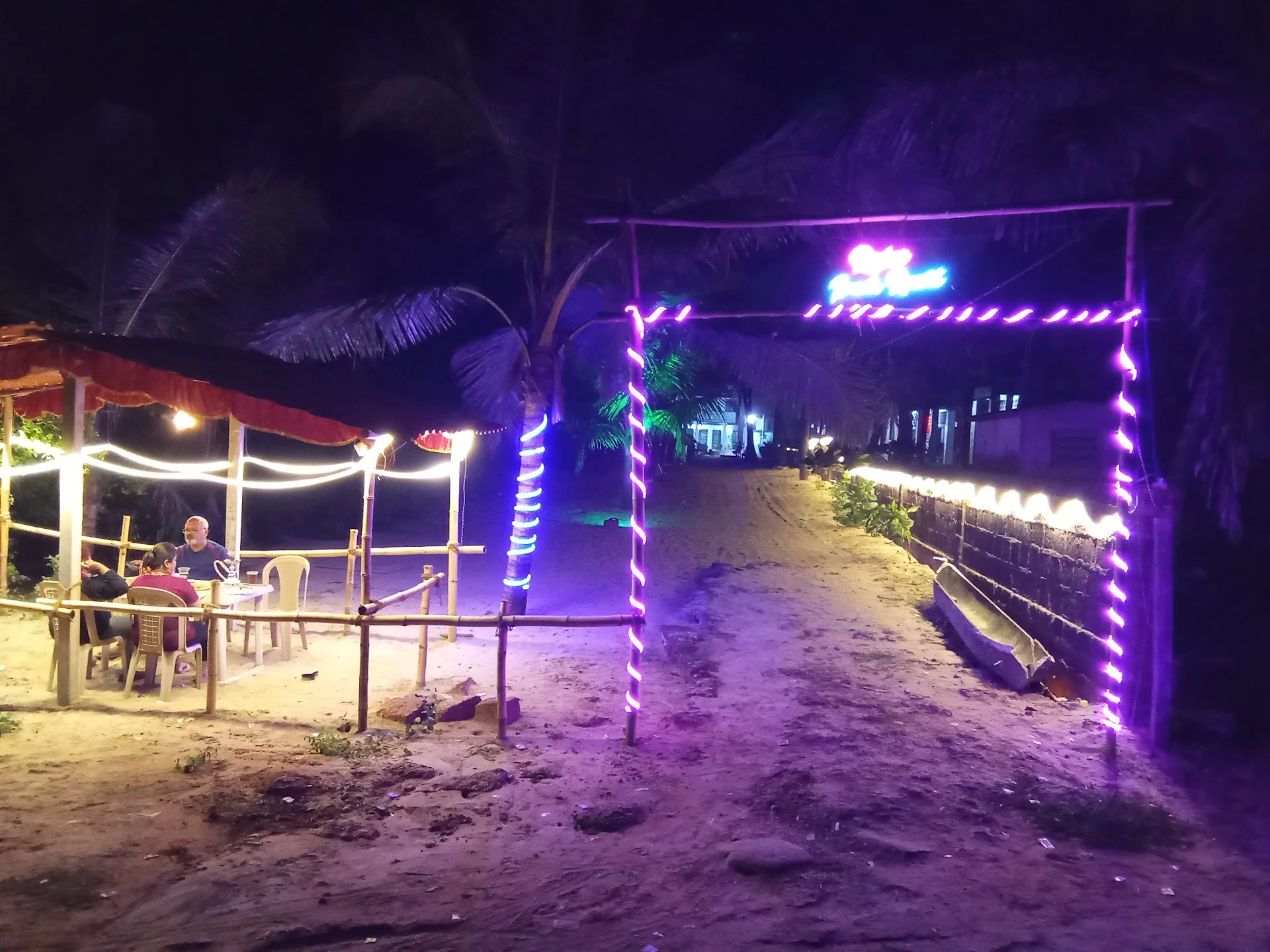 Roylee Beach Resort