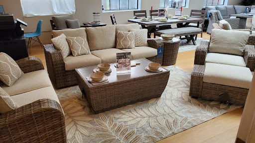 CCH Outdoor Furniture Gallery - United States