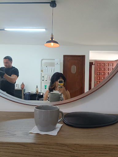 Oscar Tonin responsible Beauty Gallery - Mexico