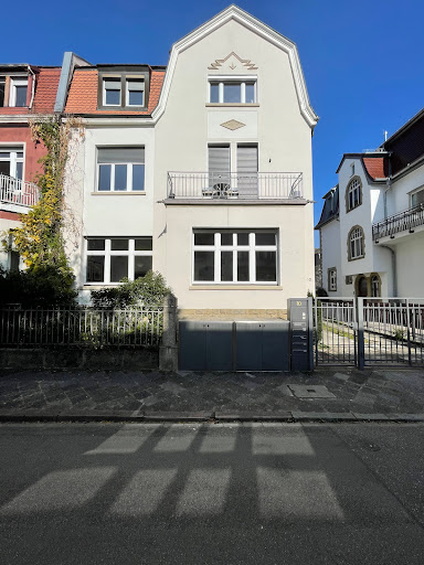 𝗜𝗺𝗺𝗼𝗯𝗶𝗹𝗶𝗲𝗻𝗺𝗮𝗸𝗹𝗲𝗿 𝗞𝗮𝗿𝗹𝘀𝗿𝘂𝗵𝗲 - Engel & Völkers Gewerbeimmobilien Karlsruhe