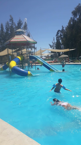 Parque Acuático Curunina La Serena - Camping