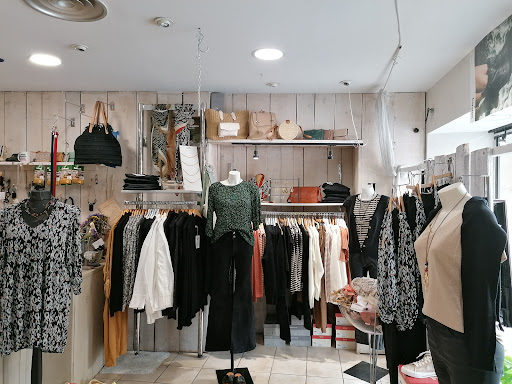 Sara Boutique Gallery - France