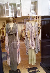 Photo n°21 de Mes Demoiselles Paris Saint-Sulpice à Paris (Magasin d'articles en soie)