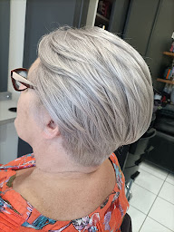 Photo n°15 de A Tous Styles! à Val-Couesnon (Salon de coiffure)