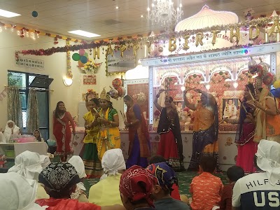 Sheetal Dham (Shri Paramhans Advait Mat Hindu Temple)