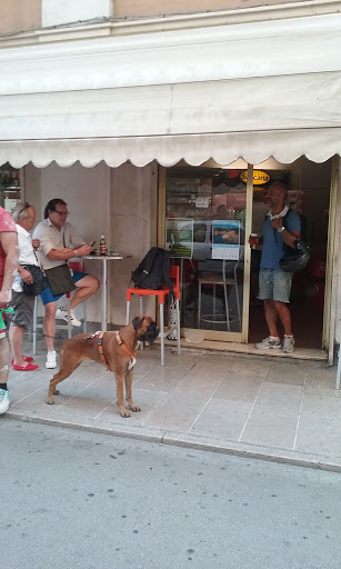 Giù Al L'angoletto