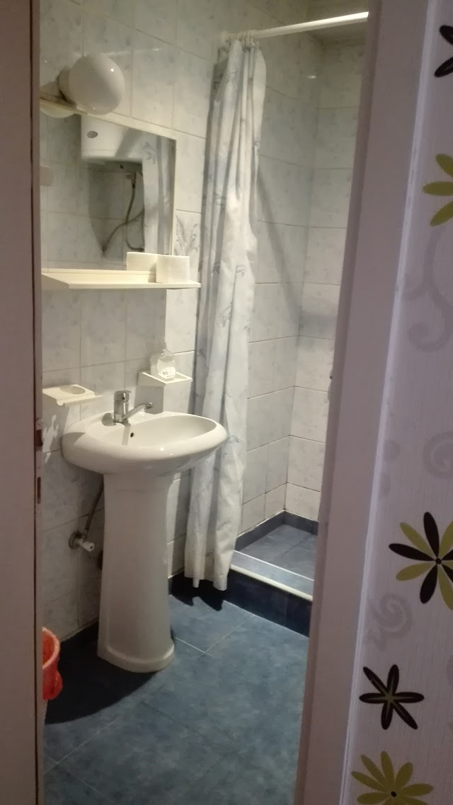 Hotel Ani