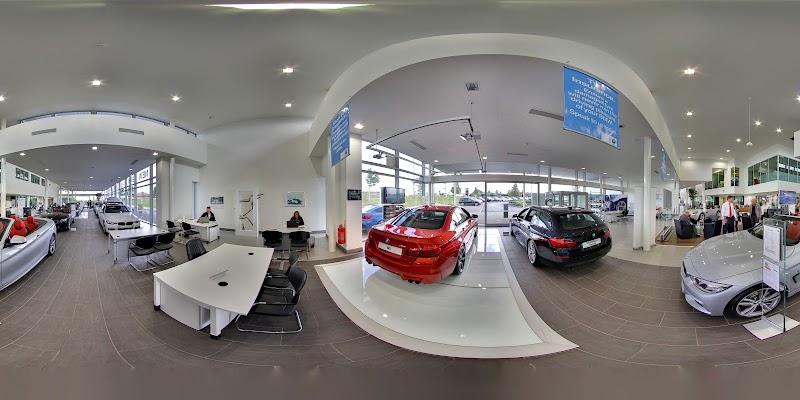 Lloyd Blackpool BMW photo 3