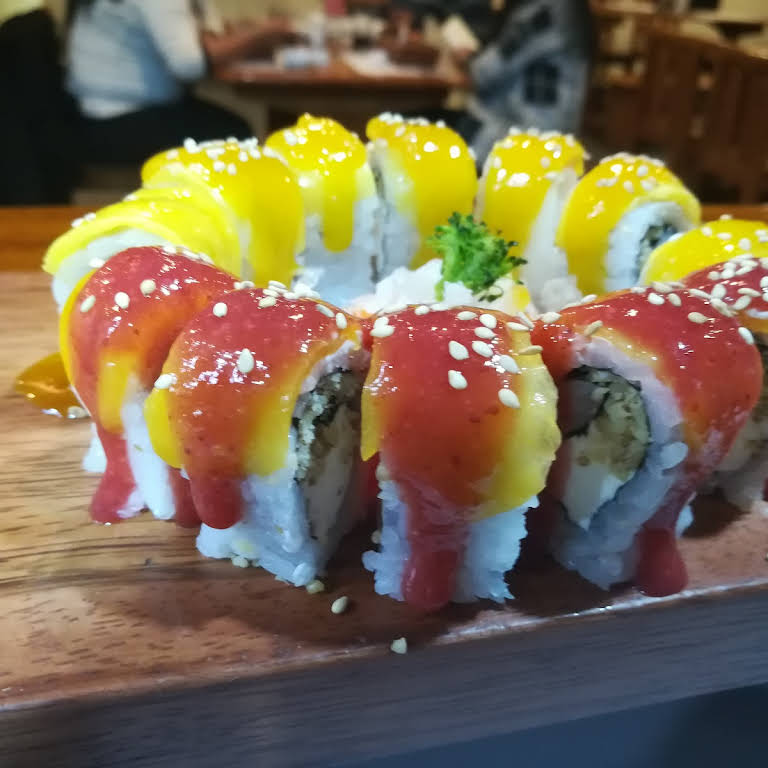 Okami Sushi & Bar Huancayo, Peru Veggy rolls Review