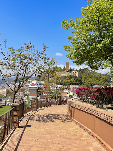 Mirador valle del Río Vélez
