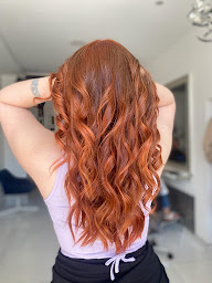 Photo n°33 de Elégance Coiffure à Chailly-en-Bière (Salon de coiffure)