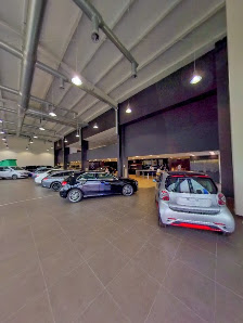 Cadimar Mercedes-Benz | Los Barrios - Grupo Angal C. Galeón, 1, 11370 Los Barrios, Cádiz, España