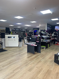 Photo n°23 de Sonopro Les Mags Lorient à Caudan (Fournisseur d'abris de terrasse)