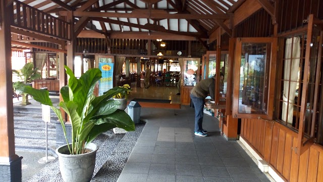 Sri Istana Ayam Goreng