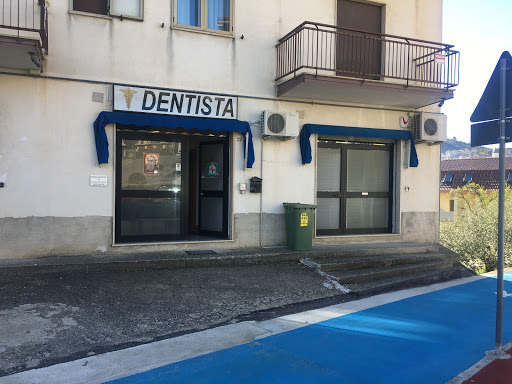 Studio Dentistico Meringolo dott. Carmelo - Thumbnail