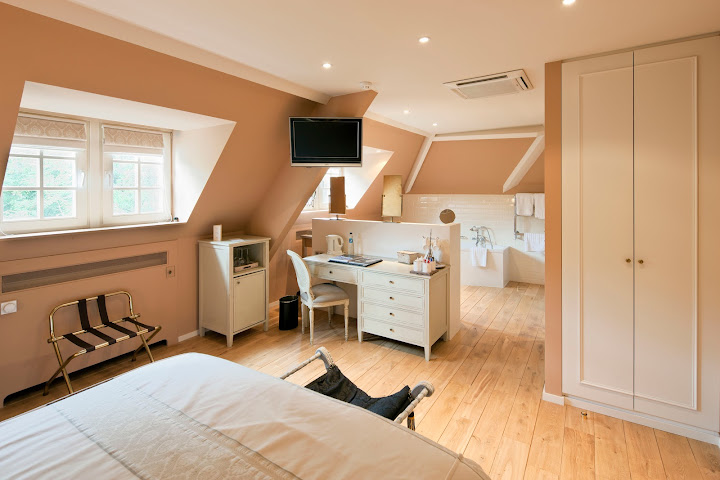 Hostellerie Lafarques by null