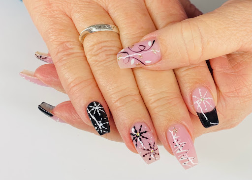 Schadt Avenue Nails - Thumbnail
