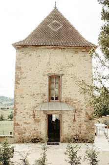 Les Hébergements de Charme et les Tours Insolites avec Spas Privatifs & Sauna - Château de Laforest - Thizy-les-Bourgs