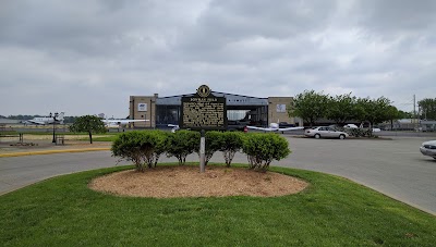 Photos of Bowman Field Airport