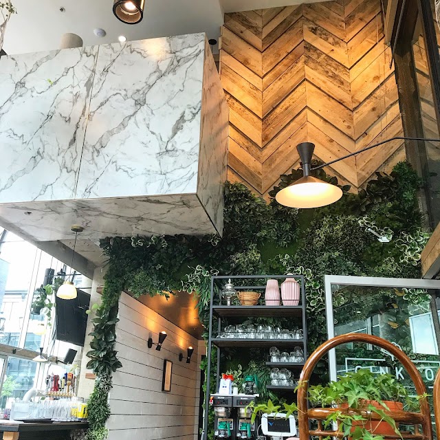 Ginkgo Café & Bar