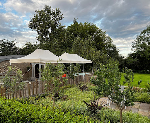 Treetops Cottages & Spa