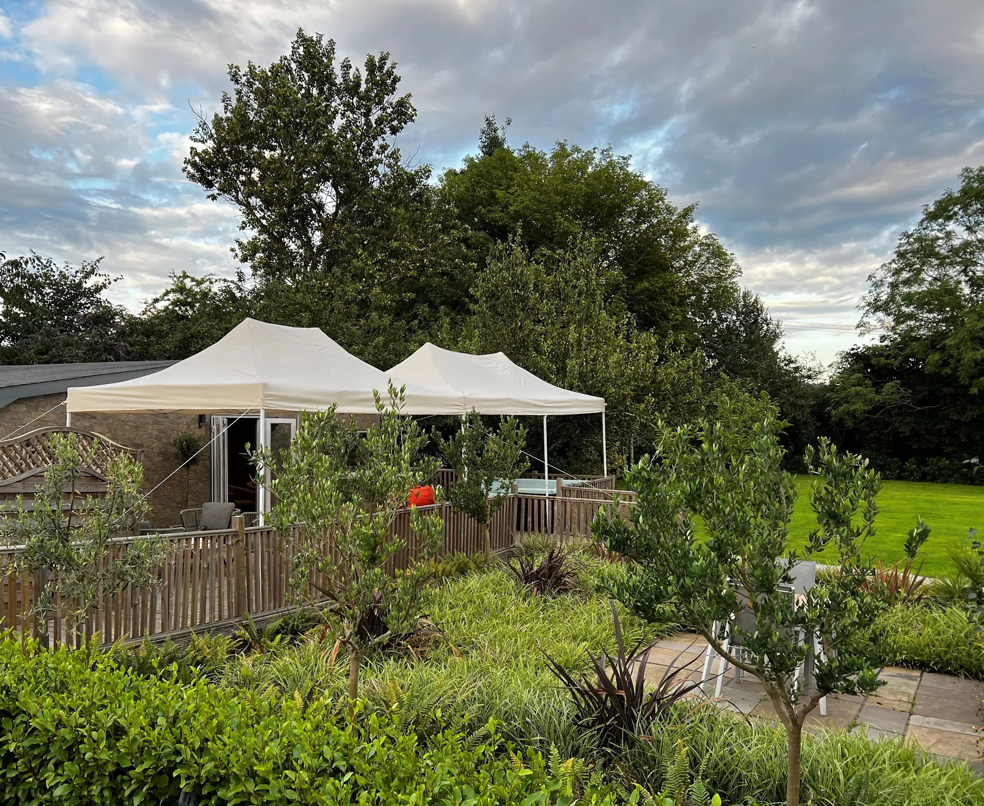 Treetops Cottages & Spa