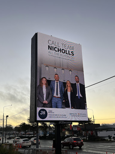 Jonny Nicholls - Harcourts Grenadier - Thumbnail