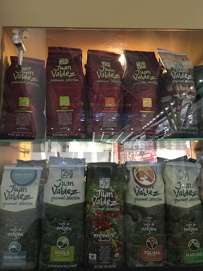 Photos of Juan Vald&eacute;z