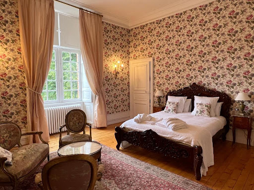 Photo de Château de Lauresse: Chambre d'hôtes de luxe au Mans, avec piscine, spa, sauna et hammam et salle de réception, Sarthe à Lombron (72450)