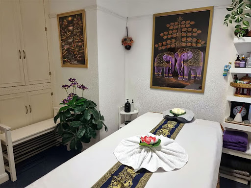 Lanna Thai Massage & Wellness