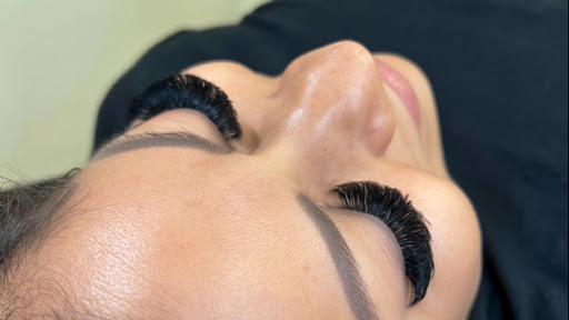 Sunday's Lashes & Beauty Studio