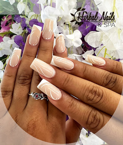 Herbal Nails And Spa Yorba Linda interior view