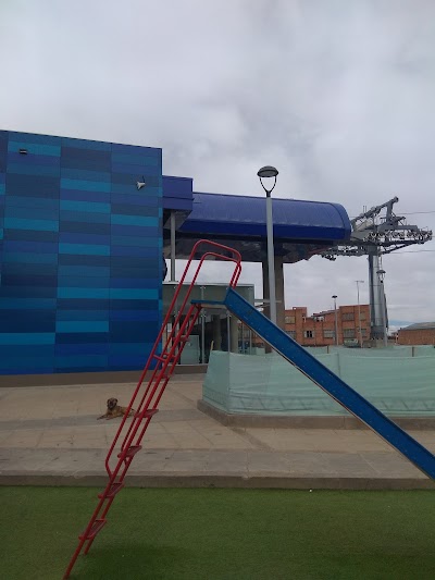 Photos of Teleferico station Plaza La Paz