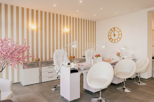 Baugé Beauty - Schönheitssalon in Kelsterbach Gallery - Germany