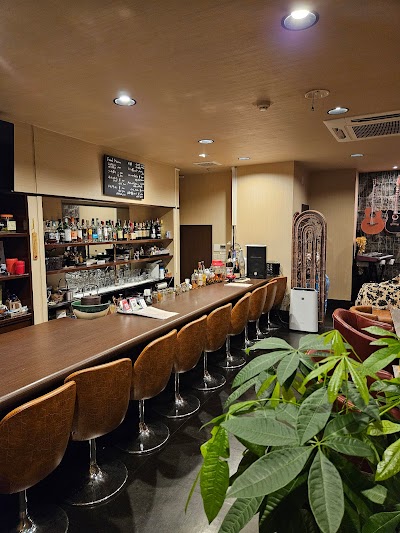 Bar 一不二 (大橋駅前)