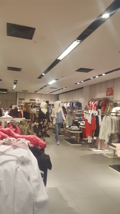 BERSHKA FORUM MERSİN