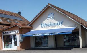 Photo n°12 de Le salon par Charlotte JEANGERARD à Lure (Salon de coiffure)