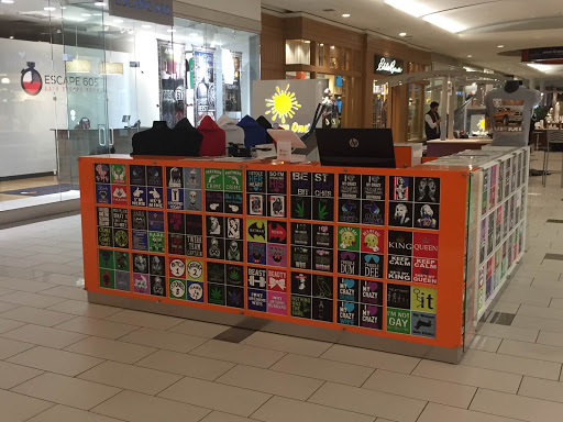 Custom One - T-Shirt & Screen Printing