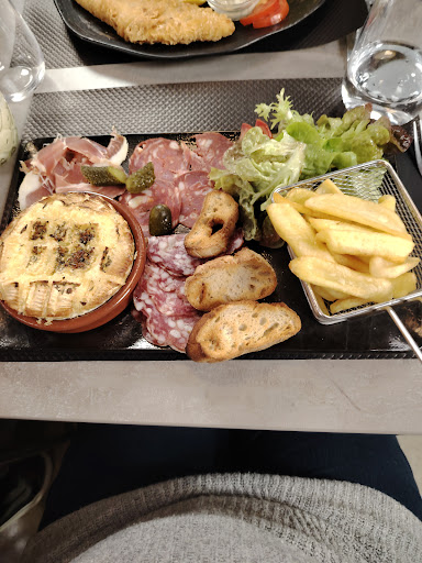 Photo 3 - Burger Royal